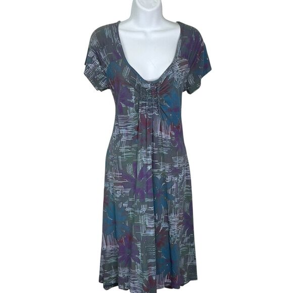 Fresh Produce Stretch Dress Size Small Pullover V-Neck Ruched Gray Purple Floral - Picture 1 of 9